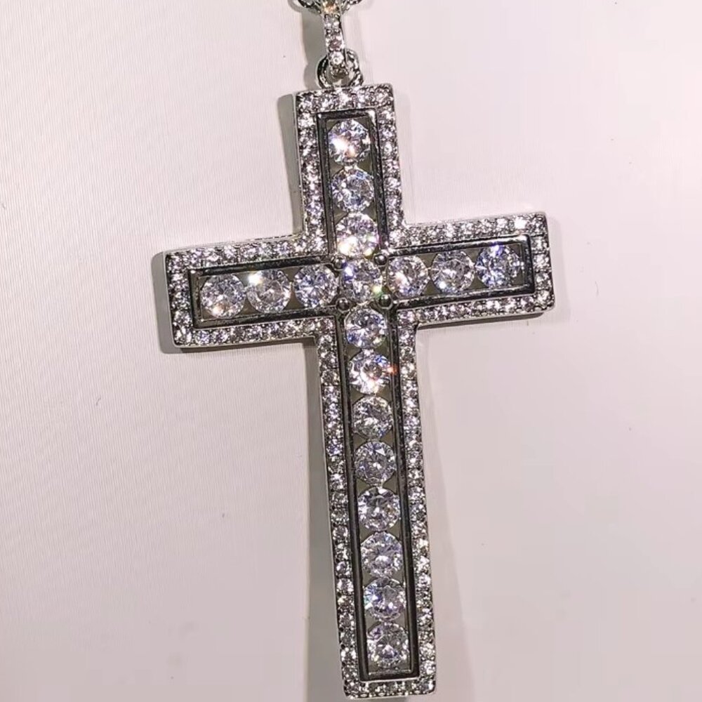🆕 Large Halo 8.00 Ctw Diamond Cross and 18" Necklace 18k White Gold 🆕 - Picture 2 of 6